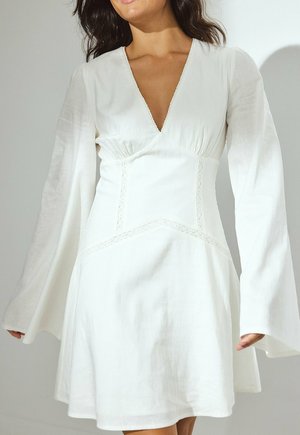 NA-KD MINI - Päevakleit - white
