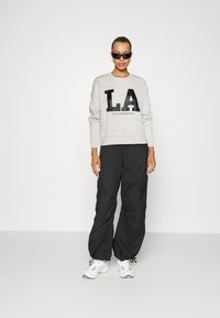 ONLY ONLDIANA O NECK - Ikdienas džemperis - light grey melange