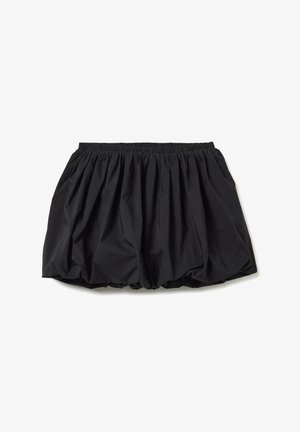 Schwarze, geraffte Shorts aus leichtem Stoff. Mit elastischem Bund und voluminöser, strukturierter Silhouette.