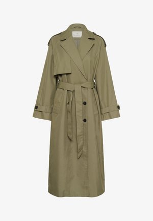 Kaki hosszú trench coat széles hajtókákkal, dupla gombolású fekete gombokkal, övvel ellátott derékkal, vállpántokkal és mandzsetta szíjakkal.