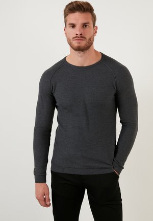 SLIM FIT - Stickad tröja - anthracite