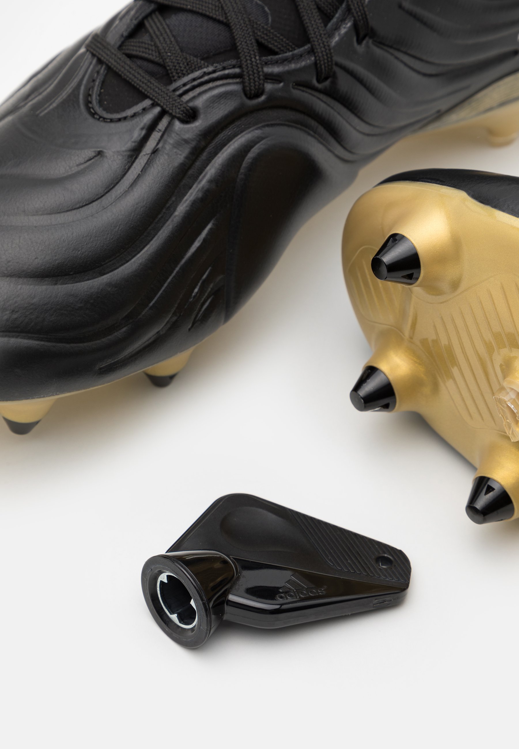 adidas Performance COPA SENSE.1 SG - Botas de fútbol - core black/footwear  white/gold metallic/negro - Zalando.es
