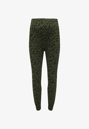 Groene legging met een zwart luipaardprintpatroon, gemaakt van een zachte stof met een rekbare tailleband voor comfort en bewegingsvrijheid.