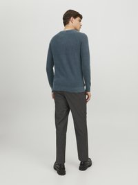 Jack & Jones JJEMATT CREW NECK - Maglione - sailor blue