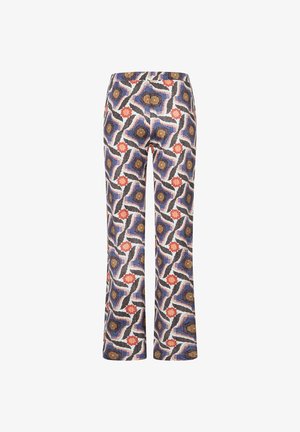 Hose mit weitem Bein und buntem geometrischem Muster in Braun-, Blau-, Weiß- und Rottönen, von hinten gezeigt.