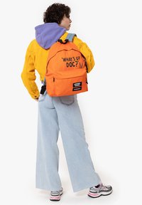 Eastpak PADDED PAK'R - Mochila - what s up doc