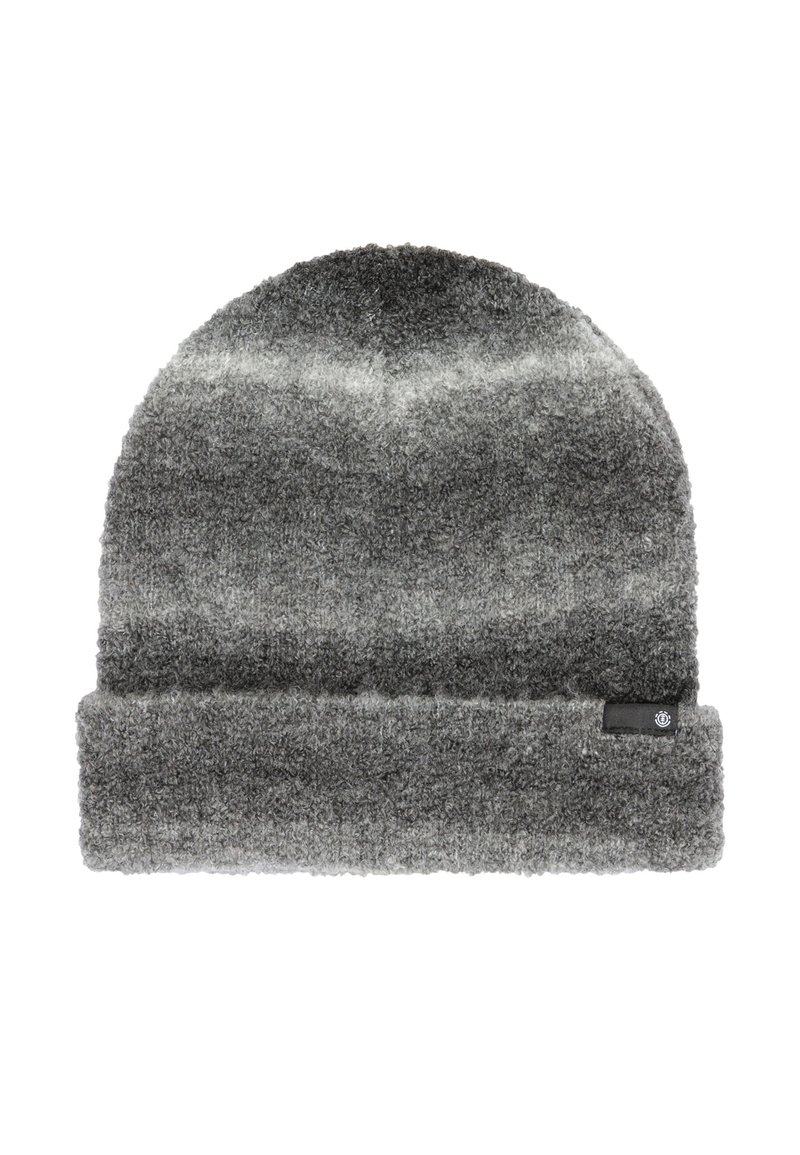 Gorro de lana gris con vuelta en el dobladillo, que presenta una pequeña etiqueta negra con un logo circular en el lado de la vuelta.