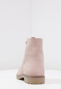 Pier One Botki sznurowane
