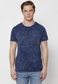 Koroshi SHORT SLEEVE - Marškinėliai su spaudiniu - indigo blue