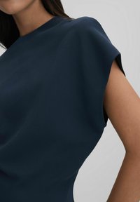 Reiss REGULAR FIT - TASHA RUCHED BODYCON MIDI - Rochie tip creion - navy