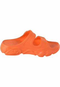 Narančaste plastične klompe s dva gornja remena i otvorenim vrhom. Imaju teksturiranu podlogu i zaobljen oblik za udobnost.