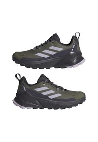adidas Terrex TRAILMAKER 2.0 GORE-TEX® HIKING - Zapatillas de senderismo - olive strata silver dawn aurora black