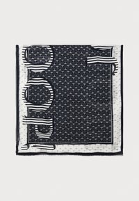Schwarz-weißer quadratischer Schal mit geometrischen Mustern, Streifen und Fransen. Hergestellt aus leichtem, durchsichtigem Stoff.