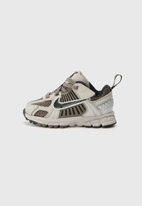 Unausgewählt, college grey/black/cave stone/metallic silver-coloured