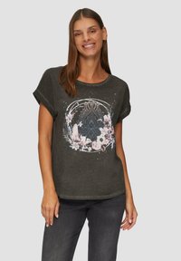 QS GEWASSEN OP DE VOORKANT - T-shirt print - anthrazit