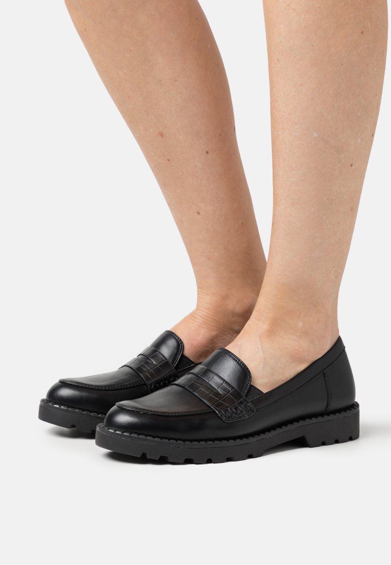 mocassin tamaris noir