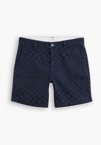 Navy blue chino shorts dengan pola kotak-kotak, potongan panjang sedang, penutupan kancing, dan saku samping. Terbuat dari bahan yang bernapas.