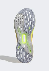 adidas Performance ULTRABOOST 5 - Katujuoksukengät - spark   halo silver   lucid lemon