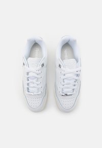 Reebok Classic BB 4000 II - Tenisky - footwear white/chalk