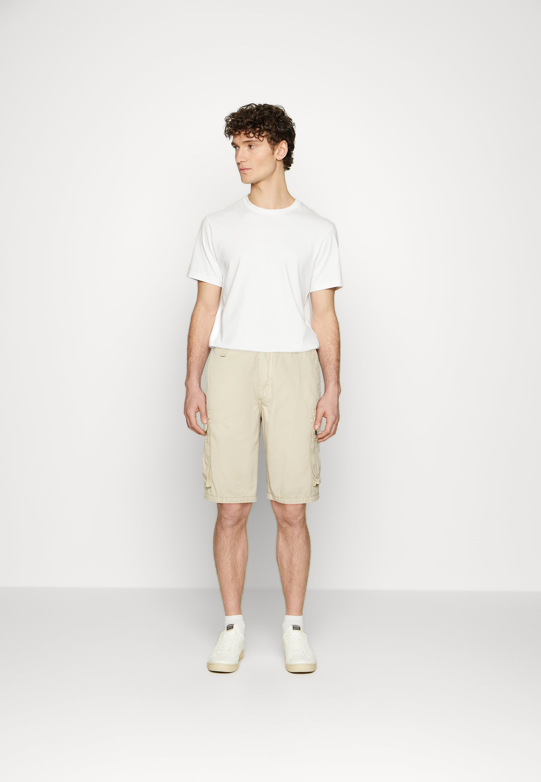 Bugatti BERMUDA CARGO - Shorts - beige - Zalando