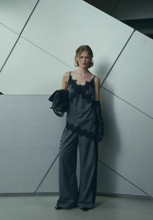 Noella, N-MAI MW PANTS - Παντελόνι - charcoal mel
