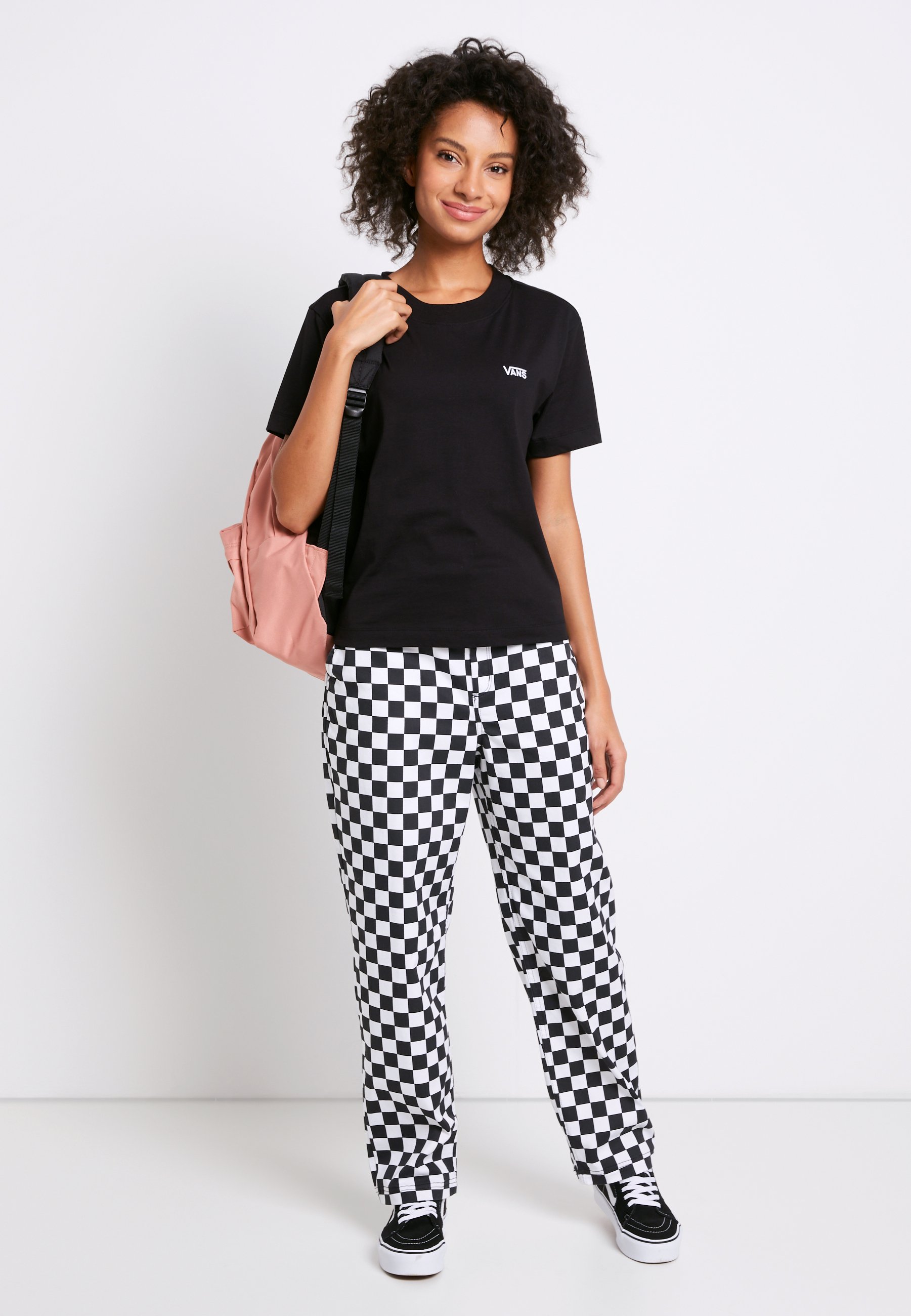 WM JUNIOR V BOXY - T-shirt basic - black WM JUNIOR V BOXY - T-shirt basic - black