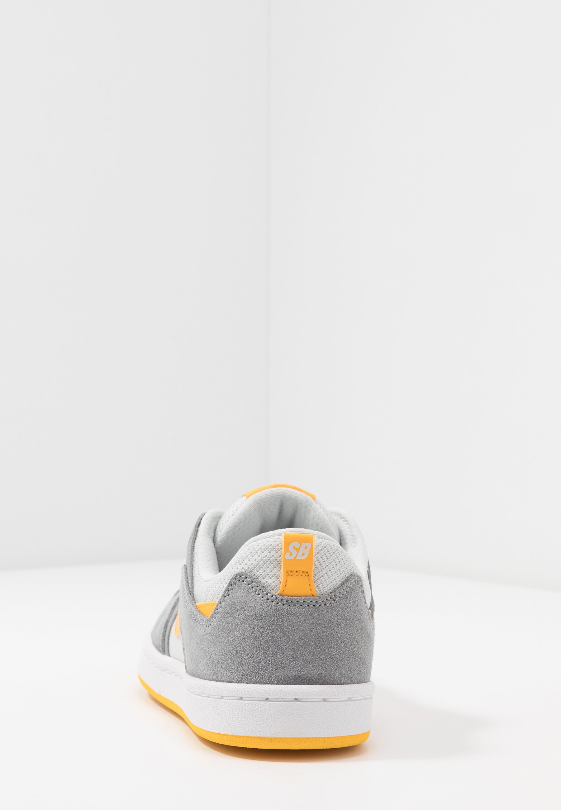 Nike SB ALLEYOOP UNISEX - Zapatillas skate - particle grey/university  gold/photon dust/white/gris - Zalando.es