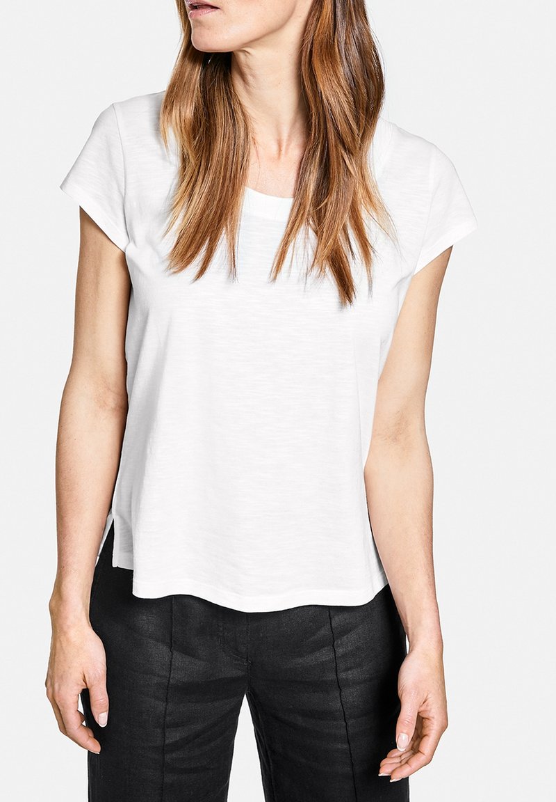 Damen T-Shirts | Gerry Weber MIT KURZEM ARM T-Shirt basic off white/offwhite - KN77306 Damen T-Shirts | Gerry Weber MIT KURZEM ARM T-Shirt basic off white/offwhite - KN77306