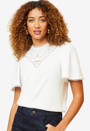 Love & Roses YOKE FLUTTER SLEEVE  - Bluse - ivory white