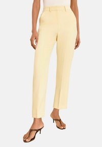 Ei valittu, lemon yellow
