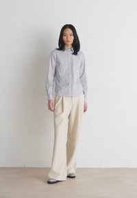 GANT STRIPED - Button-down blouse - mid grey