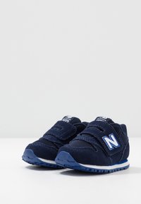 New Balance IV373SB - Sneakers - pigment