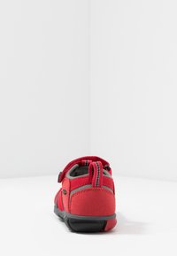 Keen SEACAMP II CNX - Trekkingsandale - racing red/gargoyle
