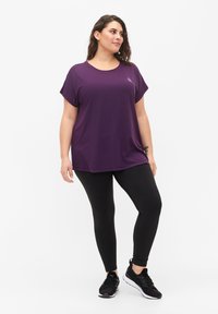 Active by Zizzi KURZARM - T-shirt basic - purple pennant