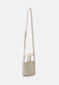 Love Moschino TWINS - Ručna torba - avorio