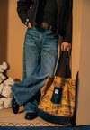 TOY STORY TOTE BAG - Kandekott - brown/beige