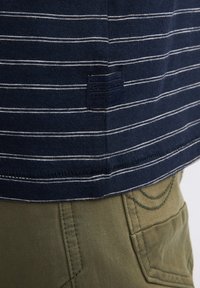Thumbnail Image 8