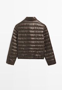 Brown puffer jacket, quilted design, cropped length, long sleeves, and a stand collar. Made of shiny fabric with elastic hem detail.