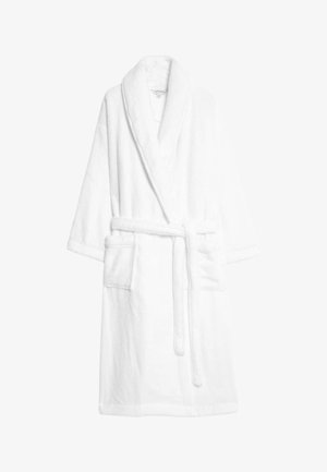 Robe blanche en matière douce et pelucheuse. Comprend un col châle, des manches courtes, deux poches avant et une ceinture assortie pour la fermeture.