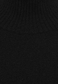 ARKET Stickad tröja - black