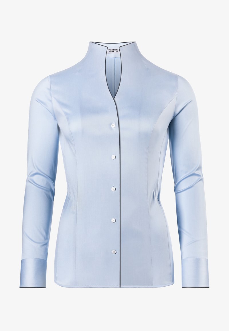 Camicia azzurra chiaro a maniche lunghe, realizzata in tessuto morbido, con colletto alla mandarino, chiusura con bottoni e rifiniture a contrasto nere lungo i bordi.