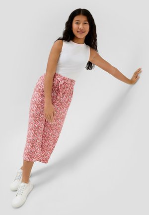 s.Oliver MIT BINDEBAND - Stoffhose - rubinrot