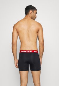 Nike Underwear ESSENTIAL 3 PACK - Cuecas boxer - black/red/uni gold-coloured