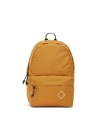 Sac à dos en tissu jaune avec un sommet arrondi, des bretelles noires réglables, une poche frontale et un écusson en forme de diamant.