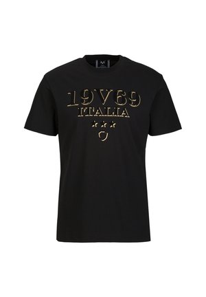 Zwarte katoenen t-shirt met gouden reliëftekst "19V69 ITALIA" met drie sterren en een schildontwerp. Ronde halslijn en korte mouwen.