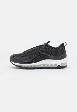 Sneakers - black