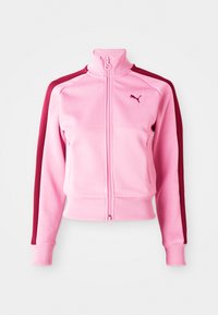 Unselected, poised pink