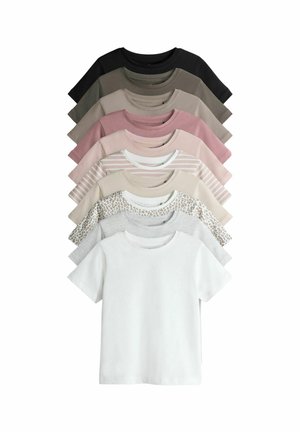 Verzameling van T-shirts met korte mouwen in verschillende effen en gemusterde kleuren, waaronder zwart, olijfgroen, roze en wit, met ronde halslijnen.