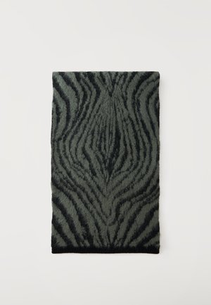 Écharpe rectangulaire gris foncé avec un motif de rayures de zèbre noires, texture douce et duveteuse, posée à plat sur un fond blanc.