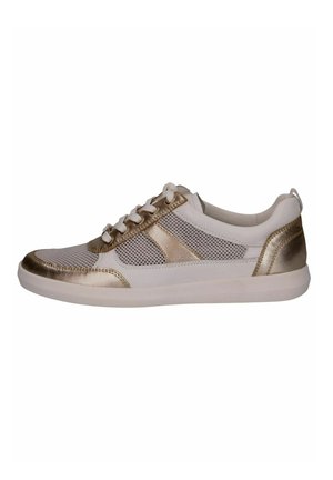 Sneaker leggera in bianco e oro metallizzato. Presenta materiali in rete e pelle, punta rotonda e suola bianca piatta con chiusura a lacci.